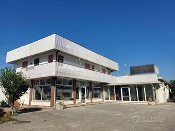 Immobile in asta di 583 m² a Pozzuolo del Friuli