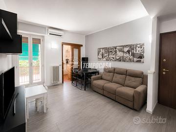 BILOCALE RISTRUTTURATO CON BALCONE E DOPPIA ESPOSI