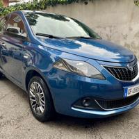 Lancia Ypsilon Hybrid Gold