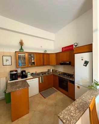 Cucina in legno chiaro