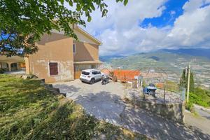 3 LOCALI A CASTELLARO