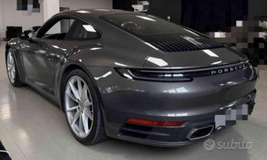 PORSCHE 911 Carrera 992