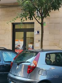 Ampio Locale commerciale