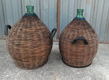 damigiane rivestite in vimini