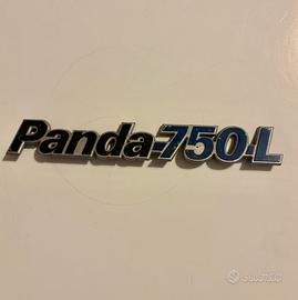 Fiat  Panda 750 L stemma logo  posteriore