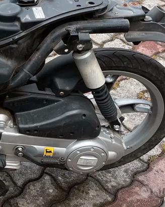 Aprilia Scarabeo 50 4T pezzi di ricambio 2008