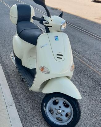 VESPA ET4 - 50