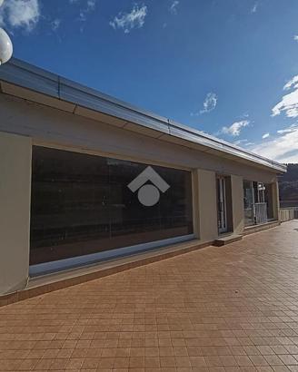 NEGOZIO A VAIANO