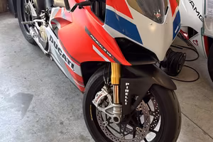 Ducati Panigale V4 S Corse
