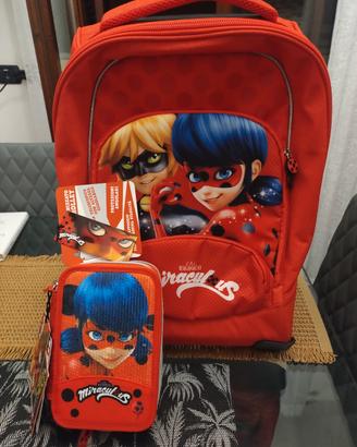 zaino e astuccio miraculous