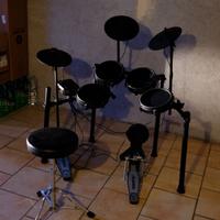 Batteria elettronica nitro mesh Alesis + Accessori
