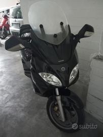 Piaggio x 9 200cv. Evolution 