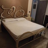 Letto in ferrobattuto