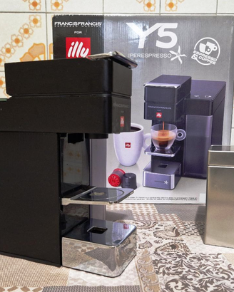 Macchina del caffé Illy Y5