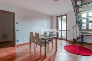 BILOCALE DOPPI SERVIZI IN CENTRO A CASTANO PRIMO !