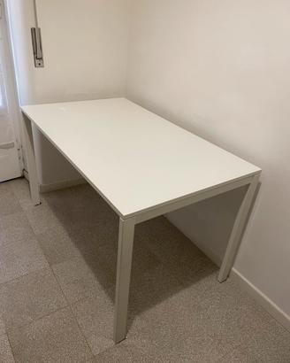 Tavolo bianco Ikea
