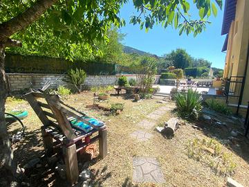 Villa a schiera L'Aquila [am11VRG]