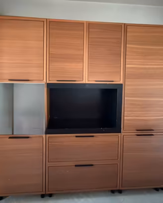 cucina lineare con isola