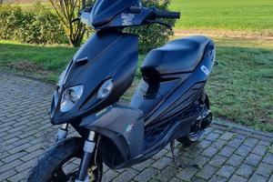 malaguti phantom f12r a liquido