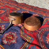 Antiche pentole di rame