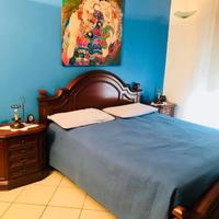 Splendida camera da letto completa in noce