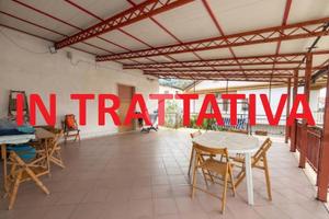2 LOCALI A FIUMEFREDDO BRUZIO