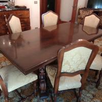 tavolo legno con sedie