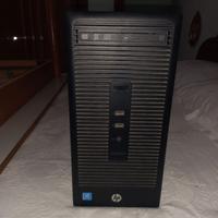 Pc fisso , tastiera e monitor