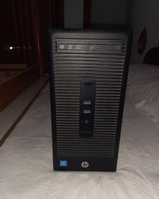 Pc fisso , tastiera e monitor