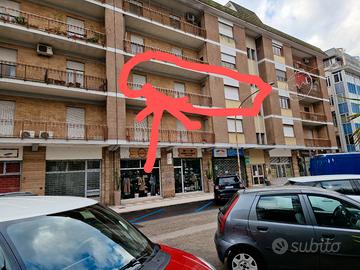 Appartamento 6 stanze al centro per studi/coabitaz