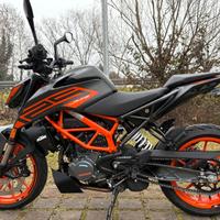 KTM 125 Duke - 2023