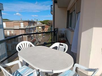 Ampio appartamento con posto auto privato