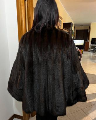Mantella in vero visone femmina sartoriale