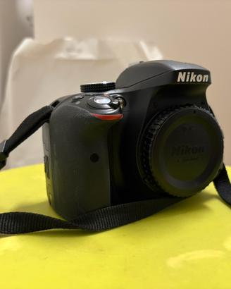 Nikon D3300| 6532 scatti - Come nuova - SOLO CORPO