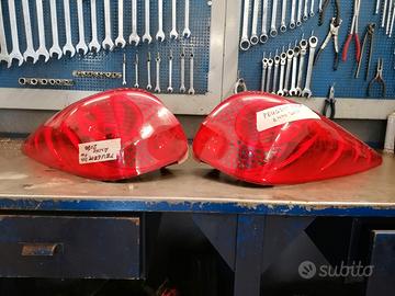 FARI POSTERIORI PUGEOT 207