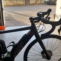 Bicicletta da corsa elettrica