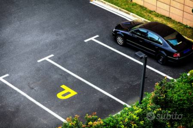 Posto auto in zona industriale via gozzoli