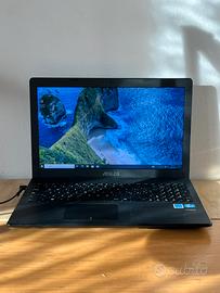 Notebook Asus i3 4GB RAM 128 GB SSD