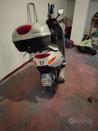 Scooter Peugeot Elyseo 125