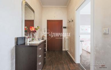 QP1 LUMINOSO TRILOCALE IN CENTRO AD ANZOLA