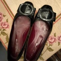 Scarpe donna di vernice nera 