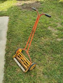 Rasaerba manuale d'epoca