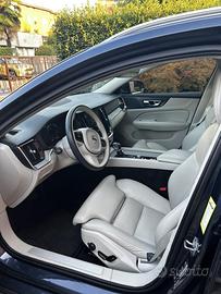 Volvo v60 inscription