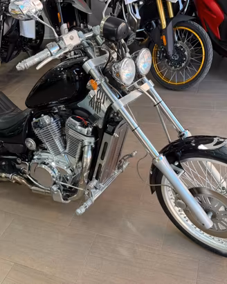 Suzuki Intruder 800