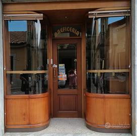 arredamento gioielleria 