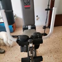 Palestra completa con sacco da box.