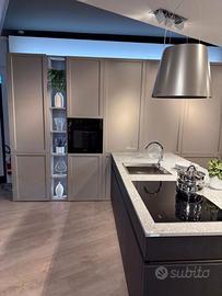 Cucina Bottega Veneta con elettrodomestici Miele