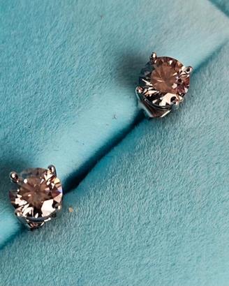 orecchini con moissanite grigia