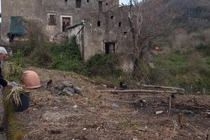 Rudere sotto il Vesuvio