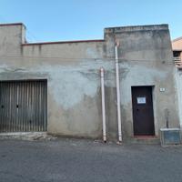 Guspini- Indipendente con giardino e box auto
